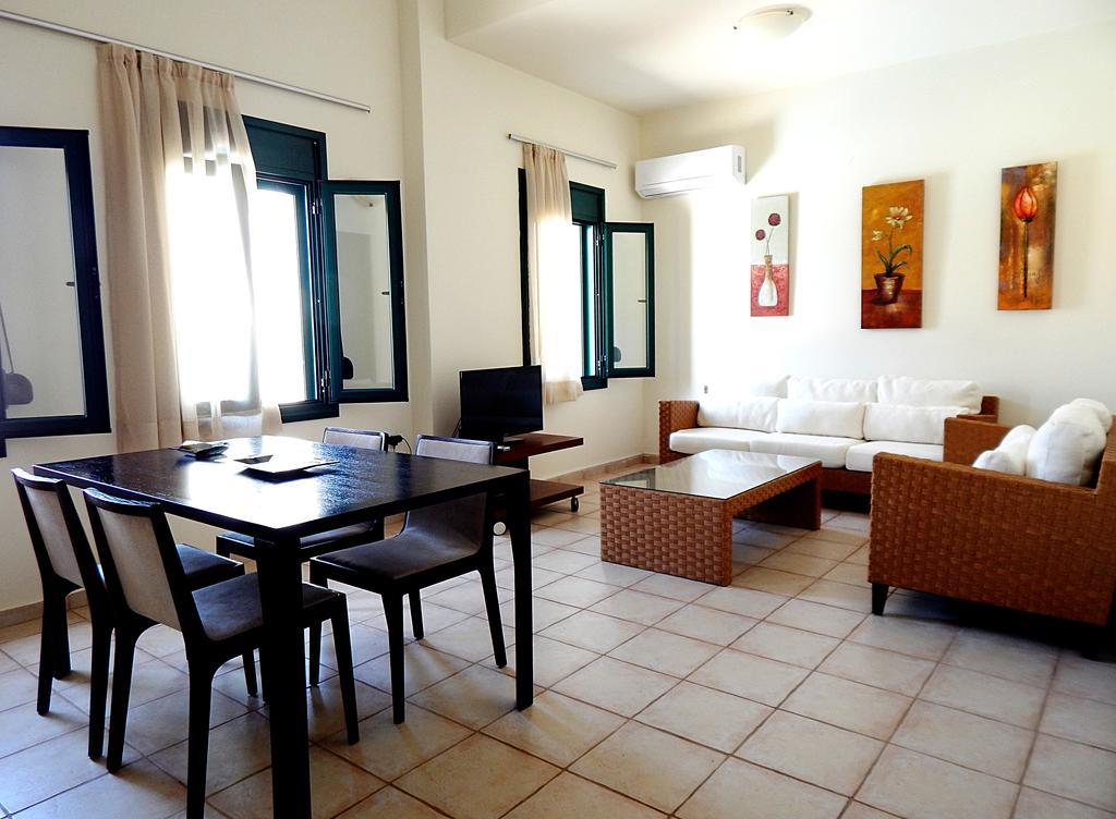 Villa Eleni Asprouliánoi Buitenkant foto
