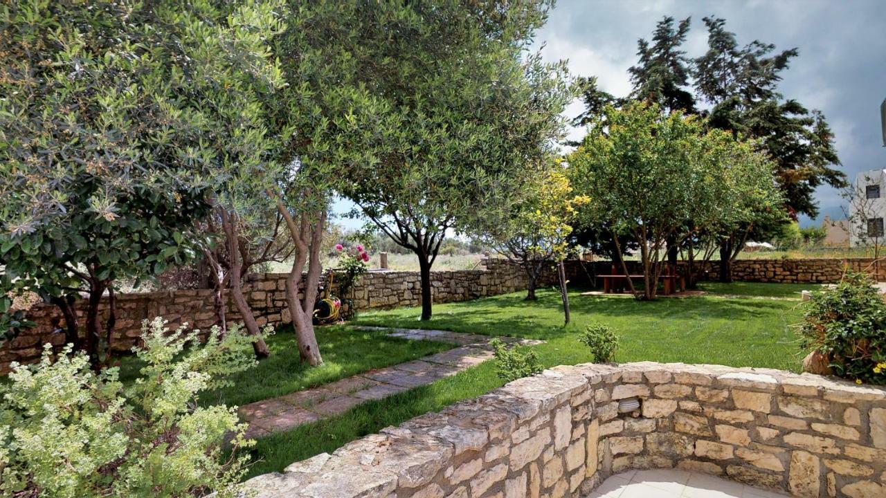Villa Eleni Asprouliánoi Buitenkant foto